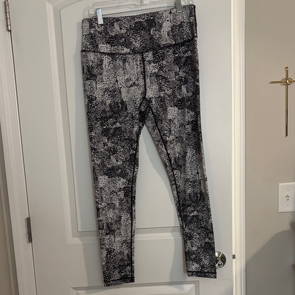 Zella Black and White Patterned Leggings